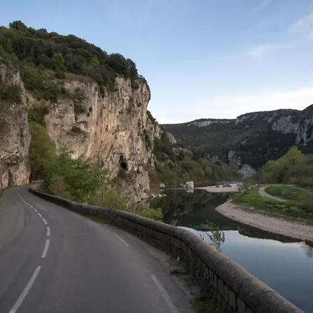 Apartment Neat On The Border Of The Ardeche Barjac (Gard)